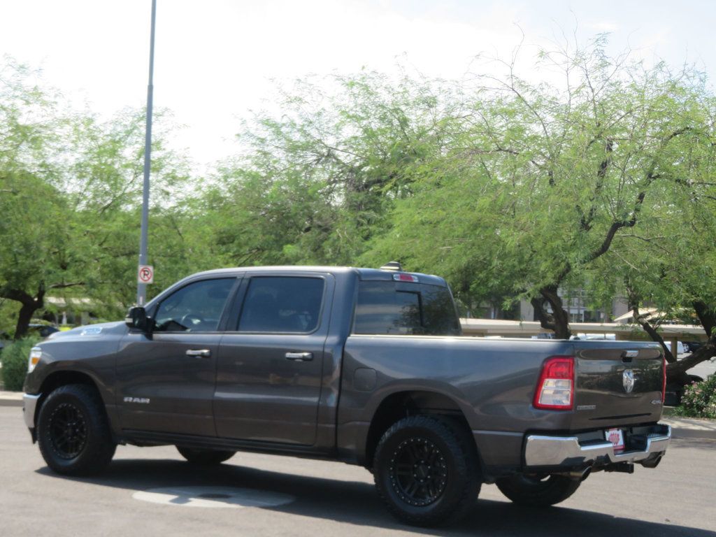 2019 Ram 1500 BIGHORN CREWCAB 4X4 HEMI EXTRA CLEAN  - 22920559 - 4