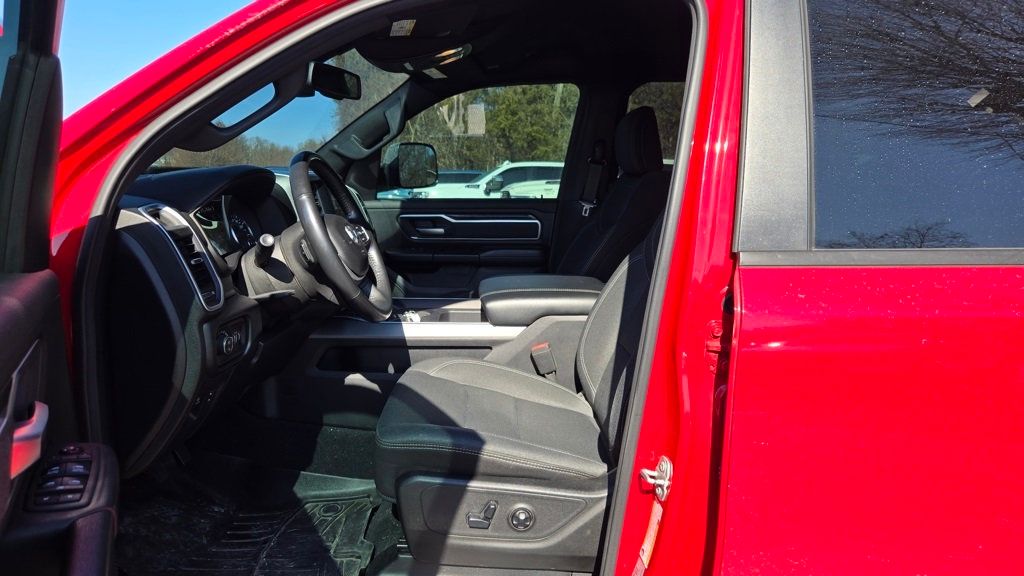 2019 Ram 1500 Big Horn Level 2 Night Edition - 22983360 - 11