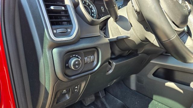 2019 Ram 1500 Big Horn Level 2 Night Edition - 22983360 - 13
