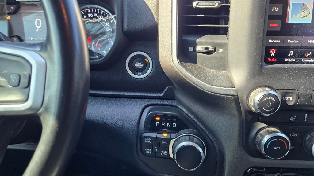 2019 Ram 1500 Big Horn Level 2 Night Edition - 22983360 - 18