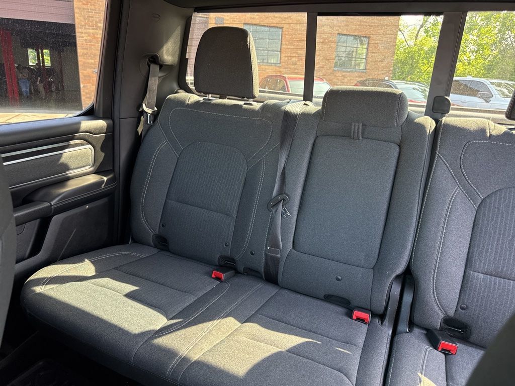 2019 Ram 1500 Big Horn/Lone Star 4x4 Crew Cab 5'7" Box - 23031651 - 12