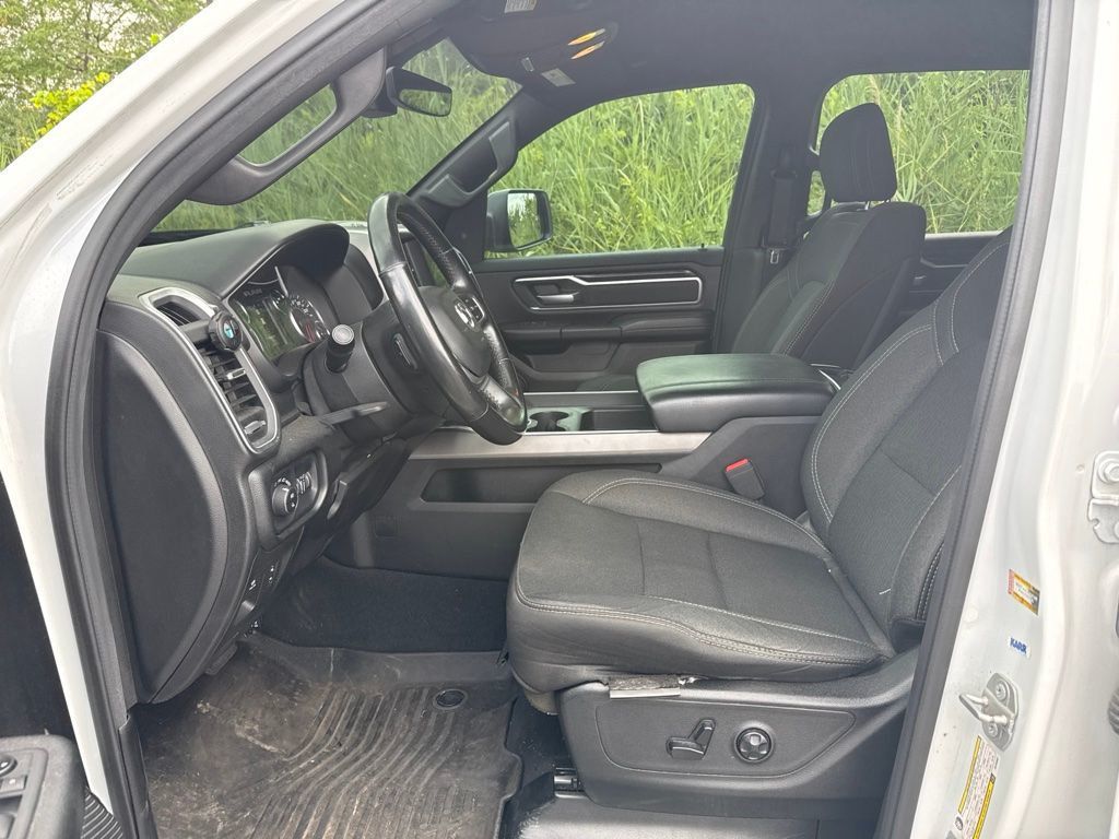 2019 Ram 1500 Big Horn/Lone Star 4x4 Crew Cab 5'7" Box - 23058486 - 9