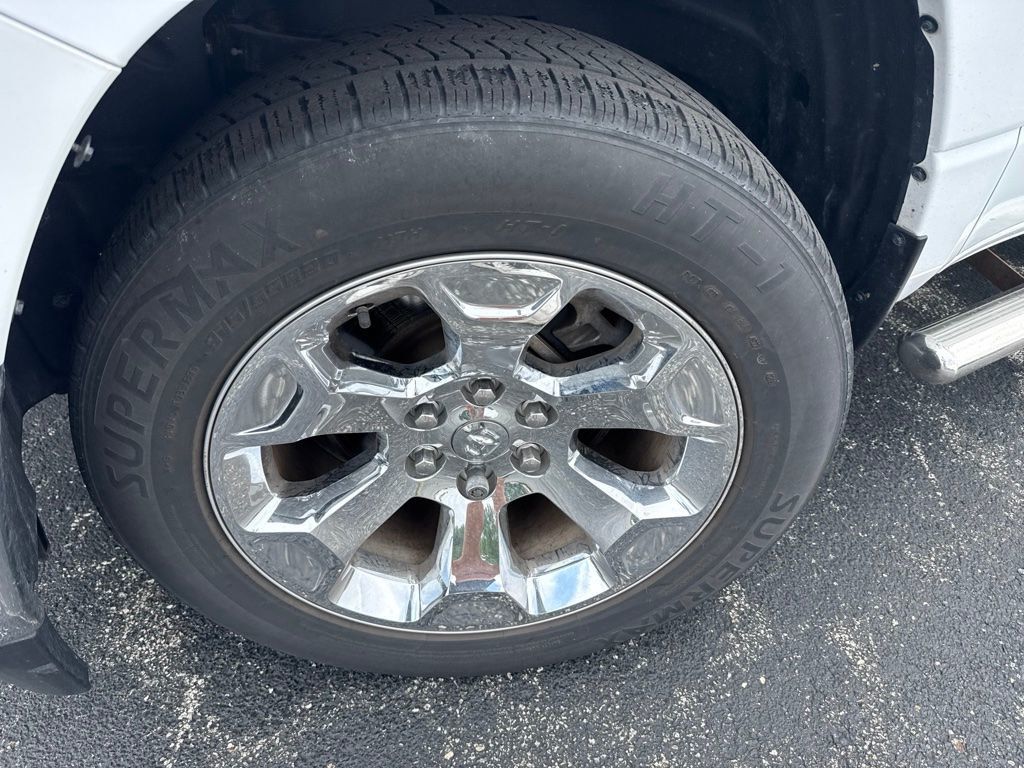 2019 Ram 1500 Big Horn/Lone Star 4x4 Crew Cab 5'7" Box - 23058486 - 1