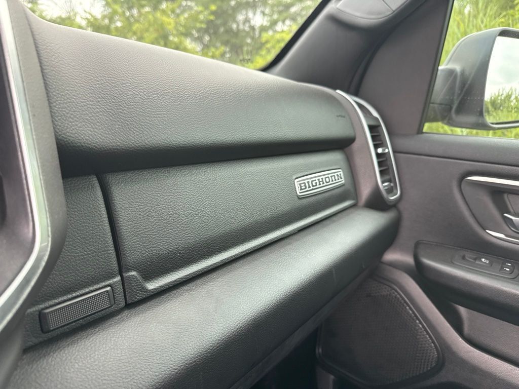 2019 Ram 1500 Big Horn/Lone Star 4x4 Crew Cab 5'7" Box - 23058486 - 19