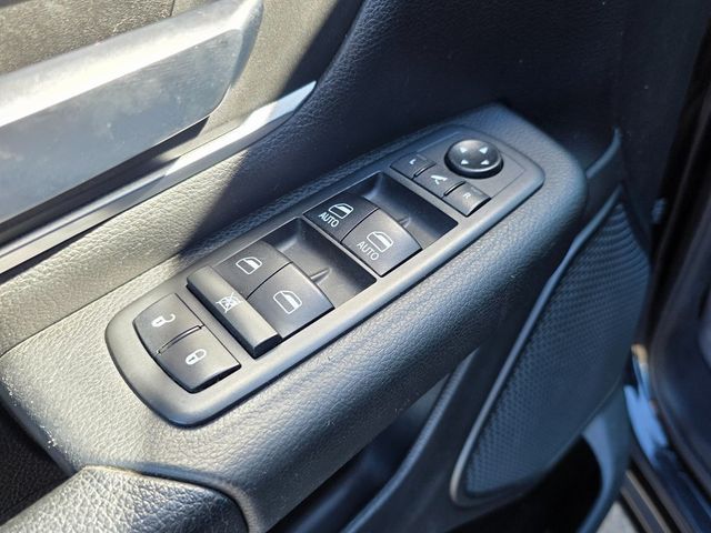 2019 Ram 1500 Big Horn/Lone Star 4x4 Crew Cab 5'7" Box - 22926863 - 19