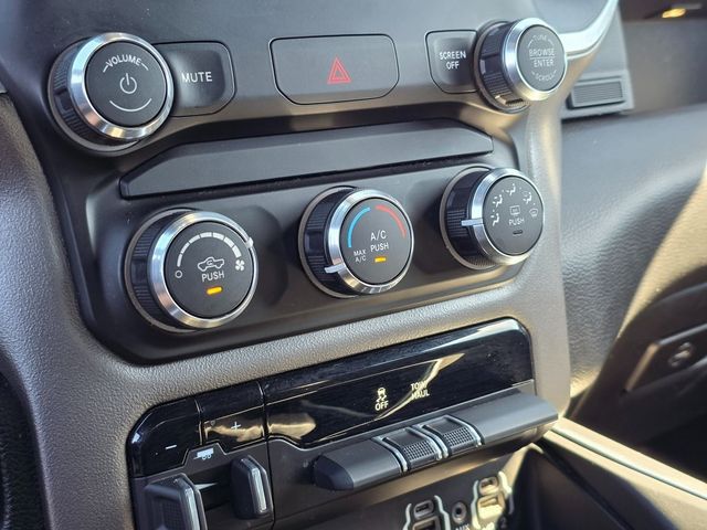 2019 Ram 1500 Big Horn/Lone Star 4x4 Crew Cab 5'7" Box - 22926863 - 28