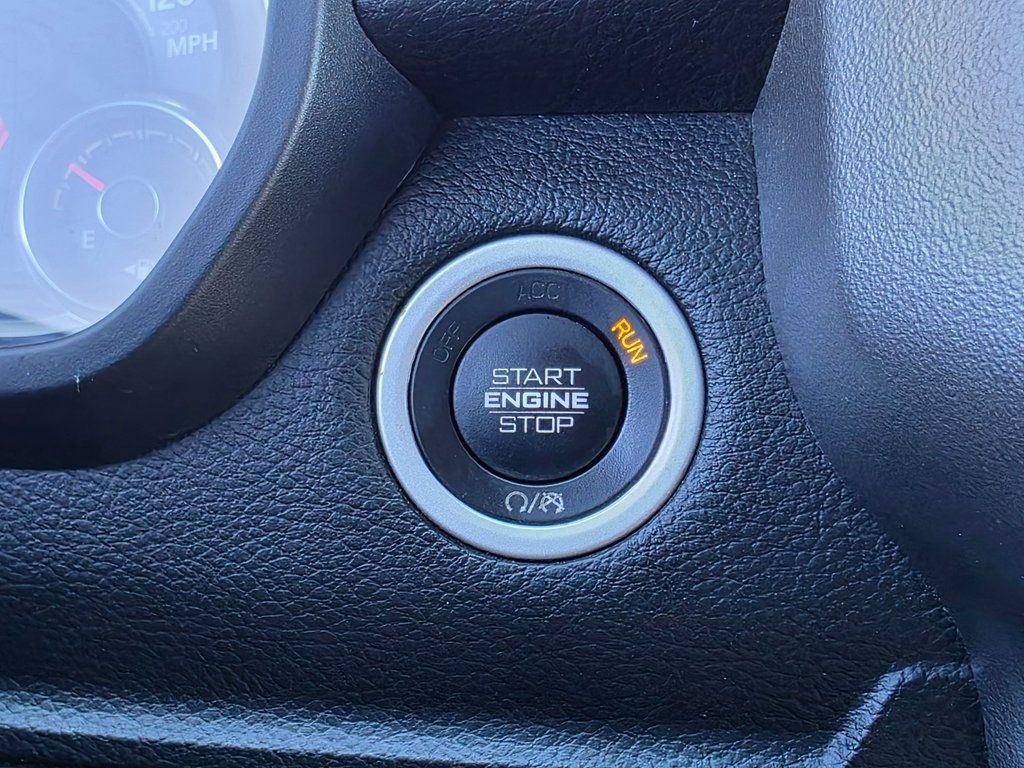 2019 Ram 1500 Big Horn/Lone Star 4x4 Crew Cab 5'7" Box - 22926863 - 33