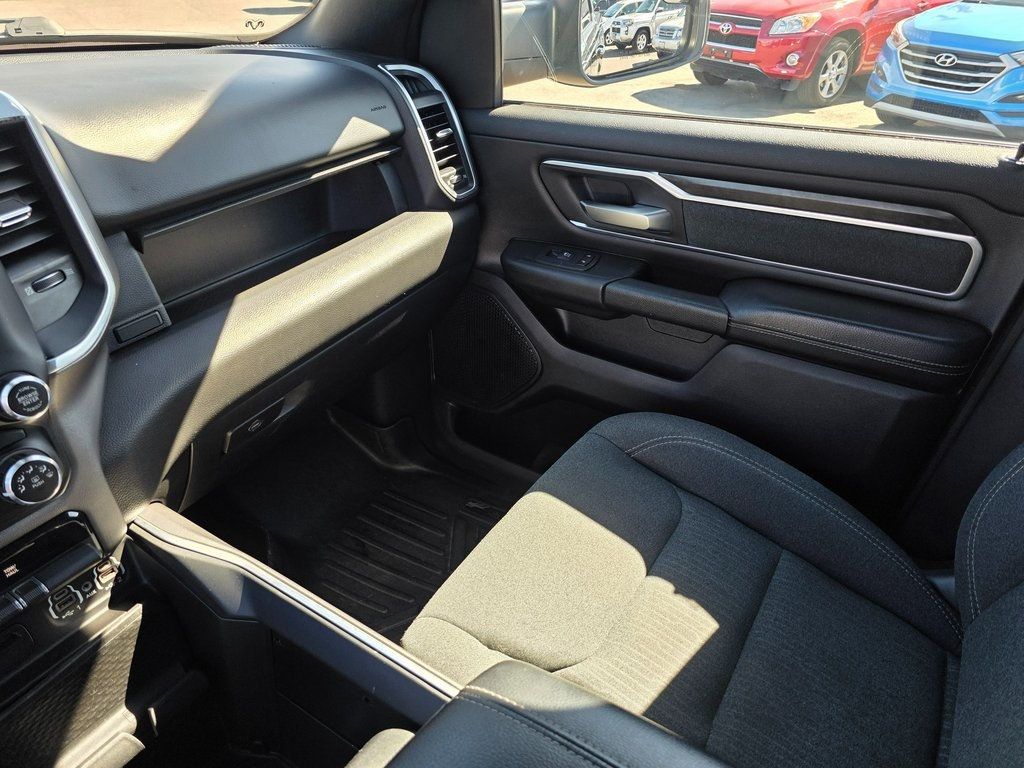 2019 Ram 1500 Big Horn/Lone Star 4x4 Crew Cab 5'7" Box - 22926863 - 37