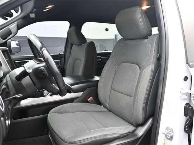 2019 Ram 1500 Big Horn/Lone Star 4x4 Crew Cab 5'7" Box - 22960903 - 10