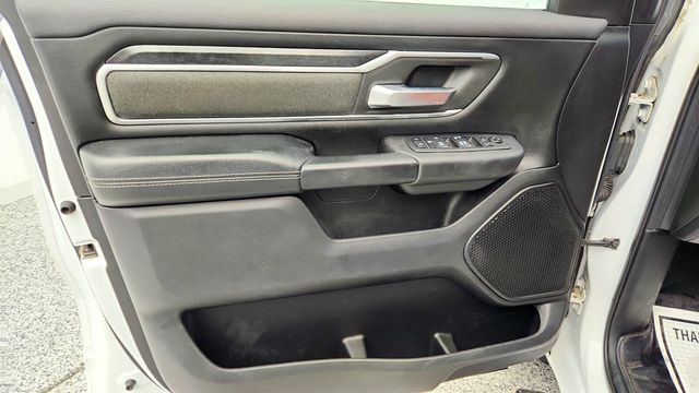 2019 Ram 1500 Big Horn/Lone Star 4x4 Crew Cab 5'7" Box - 22965352 - 9