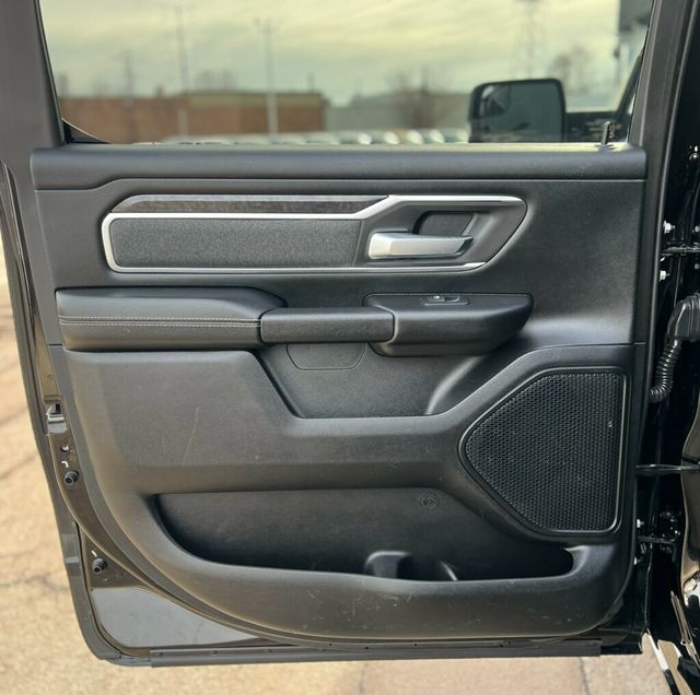 2019 Ram 1500 Big Horn/Lone Star 4x4 Crew Cab 6'4" Box - 23001125 - 13