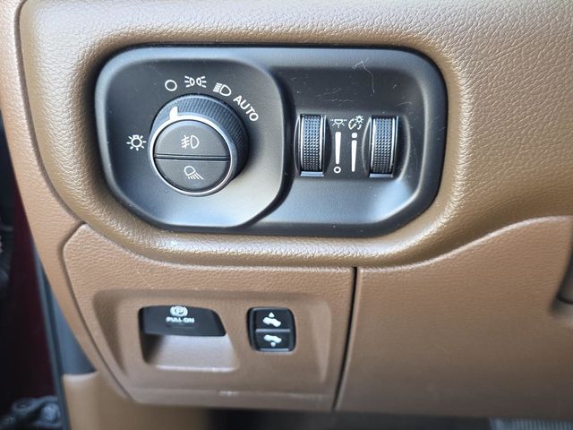 2019 Ram 1500 Laramie - 23030880 - 22