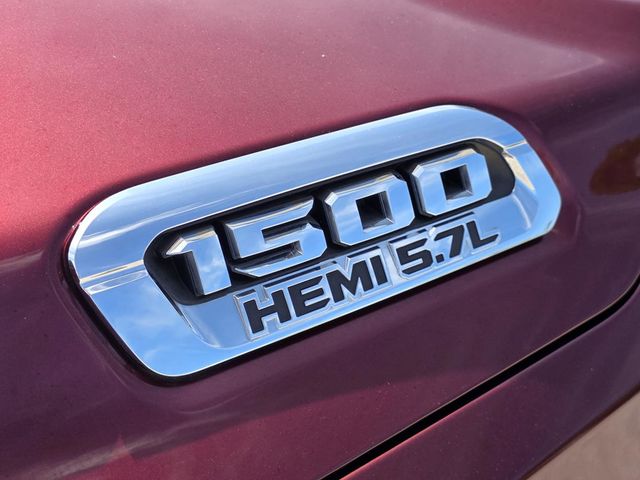 2019 Ram 1500 Laramie - 23030880 - 32