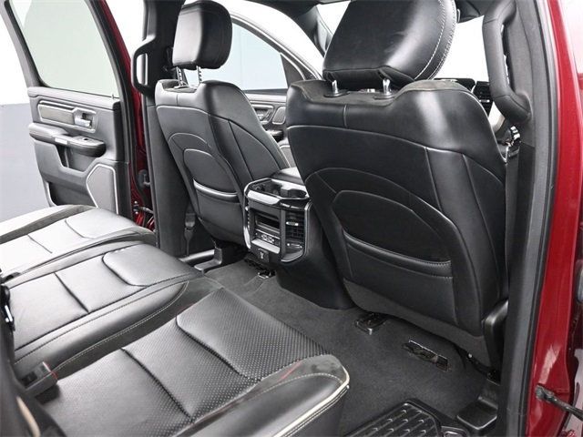 2019 Ram 1500 Laramie 4x2 Crew Cab 5'7" Box - 22942230 - 19