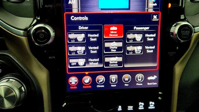 2019 Ram 1500 Laramie 4x2 Crew Cab 6'4'' Box w/ Level 2 & Black Appearance Pkg - 23007470 - 17