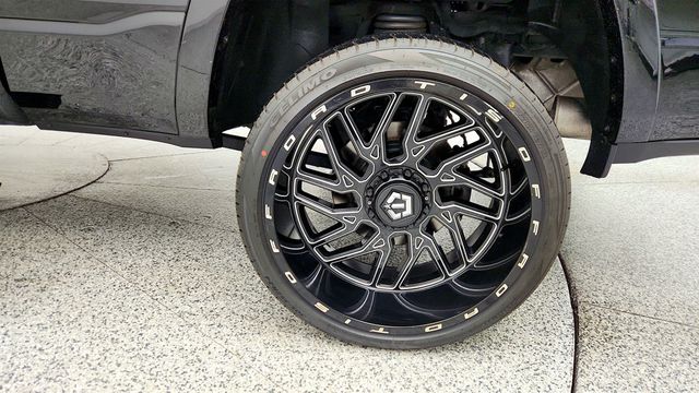 2019 Ram 1500 Laramie 4x2 Crew Cab 6'4'' Box w/ Level 2 & Black Appearance Pkg - 23007470 - 8