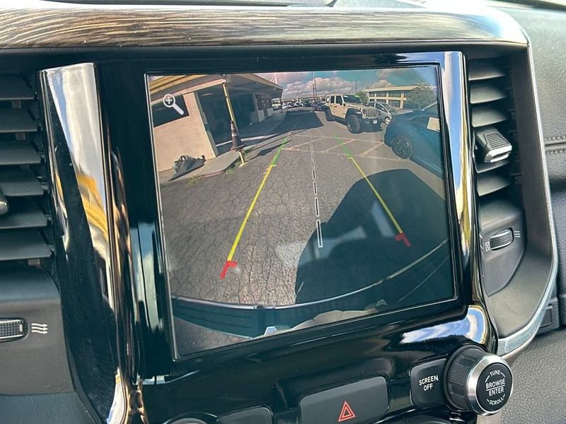 2019 Ram 1500 Laramie 4x2 Quad Cab 6'4" Box - 22944855 - 16