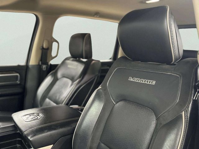 2019 Ram 1500 Laramie 4x4 Crew Cab 5'7" Box - 22976617 - 13
