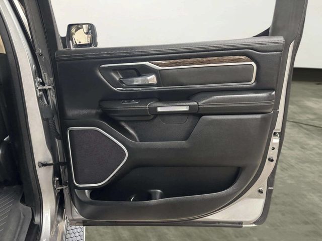 2019 Ram 1500 Laramie 4x4 Crew Cab 5'7" Box - 22976617 - 17