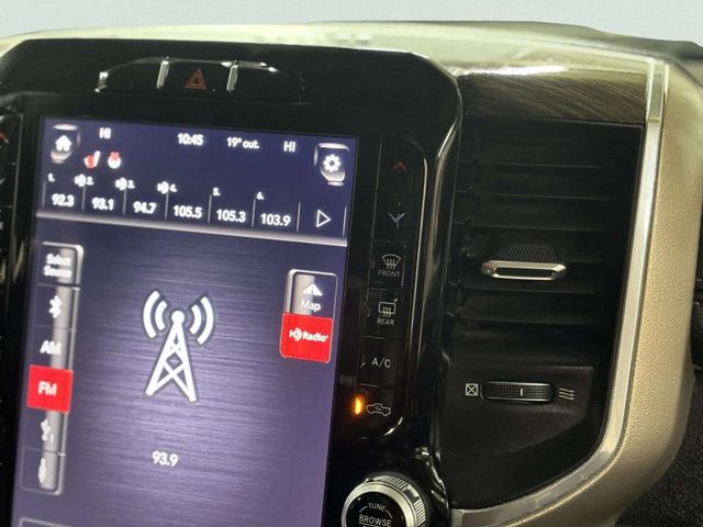 2019 Ram 1500 Laramie 4x4 Crew Cab 5'7" Box - 22976617 - 31