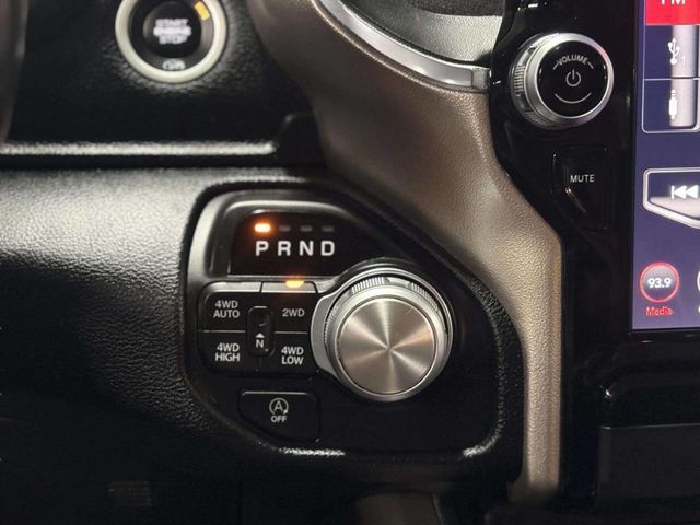 2019 Ram 1500 Laramie 4x4 Crew Cab 5'7" Box - 22976617 - 35