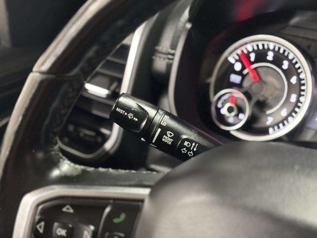 2019 Ram 1500 Laramie 4x4 Crew Cab 5'7" Box - 22976617 - 40