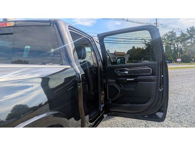 2019 Ram 1500 Laramie 4x4 Crew Cab 5'7" Box - 22994686 - 11