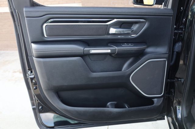 2019 Ram 1500 Laramie 4x4 Crew Cab 5'7" Box LOADED! - 22950367 - 14