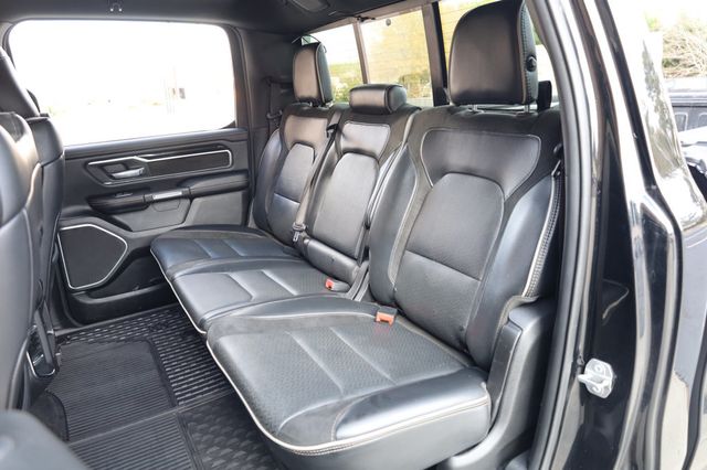 2019 Ram 1500 Laramie 4x4 Crew Cab 5'7" Box LOADED! - 22950367 - 16