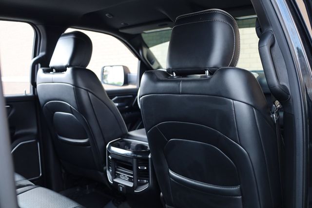 2019 Ram 1500 Laramie 4x4 Crew Cab 5'7" Box LOADED! - 22950367 - 18