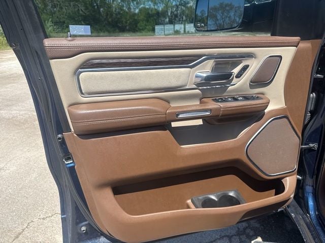 2019 Ram 1500 Laramie 4x4 Crew Cab 6'4" Box - 23022760 - 10
