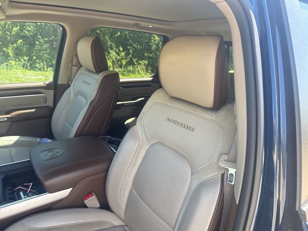 2019 Ram 1500 Laramie 4x4 Crew Cab 6'4" Box - 23022760 - 14