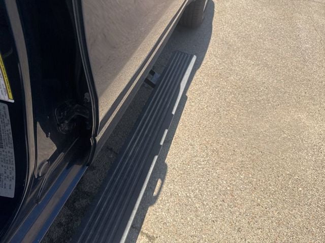 2019 Ram 1500 Laramie 4x4 Crew Cab 6'4" Box - 23022760 - 16