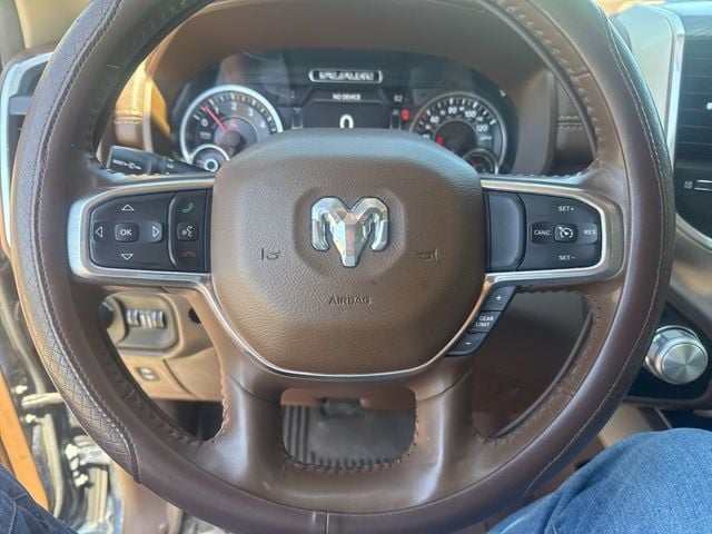 2019 Ram 1500 Laramie 4x4 Crew Cab 6'4" Box - 23022760 - 17