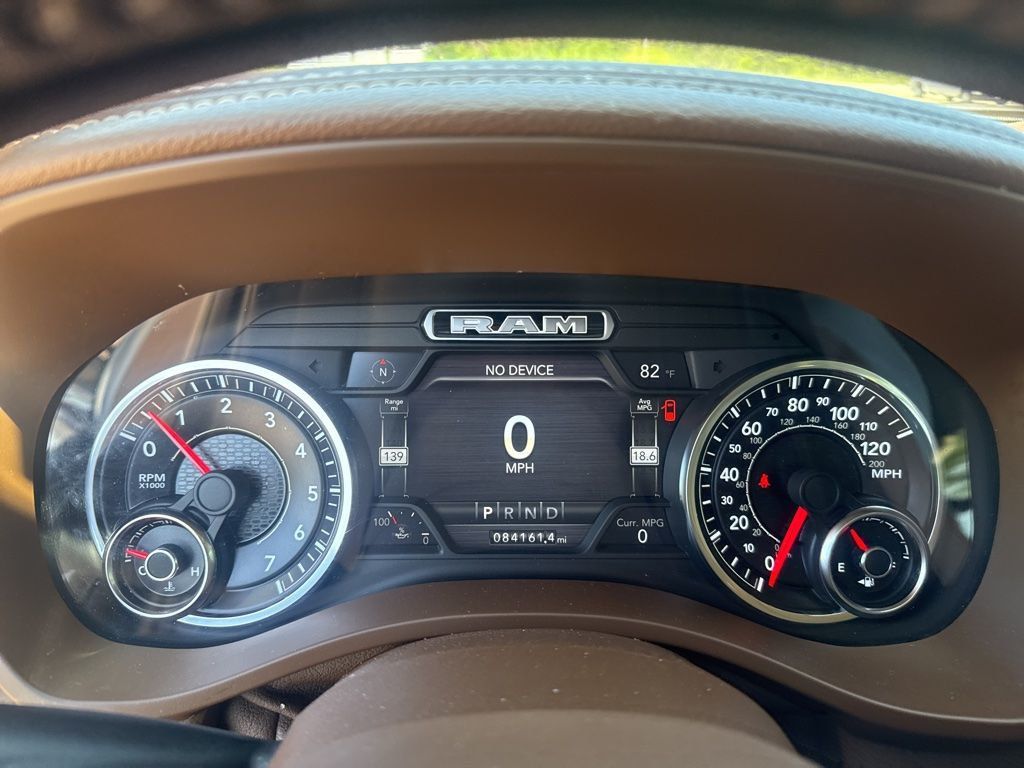 2019 Ram 1500 Laramie 4x4 Crew Cab 6'4" Box - 23022760 - 18