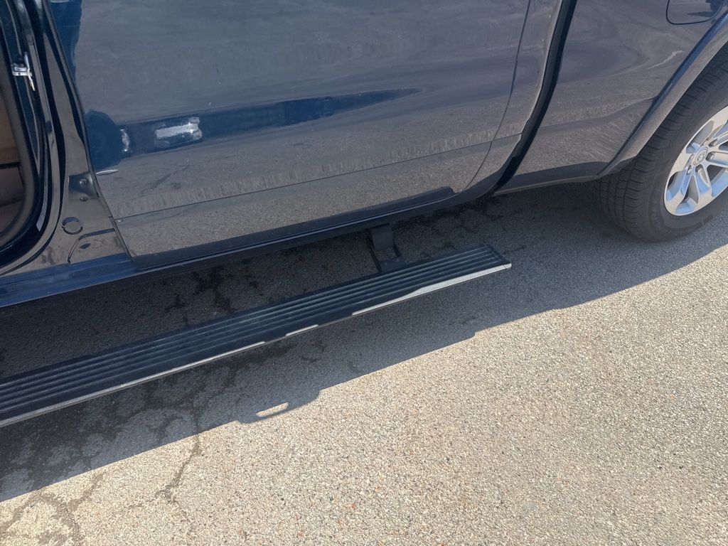 2019 Ram 1500 Laramie 4x4 Crew Cab 6'4" Box - 23022760 - 3