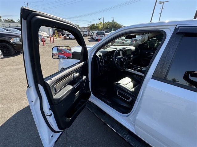 2019 Ram 1500 Laramie 4x4 Crew Cab 6'4" Box - 22732735 - 33