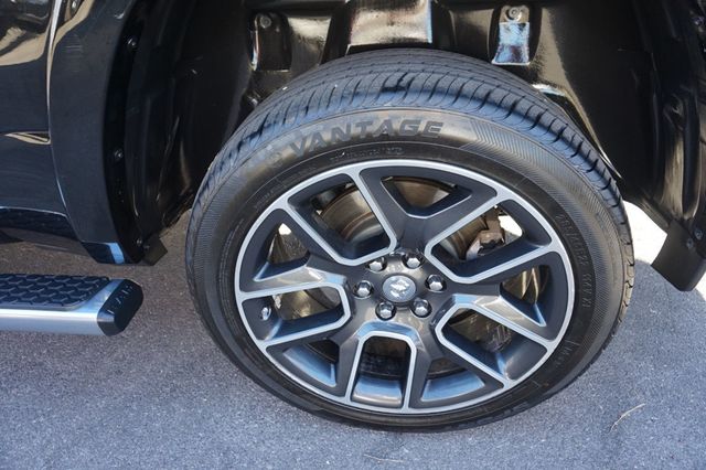 2019 Ram 1500 LARAMIE, 4X4, PREMIUM WHEELS, RUNNING BOARDS, TOWING PKG - 23041759 - 12