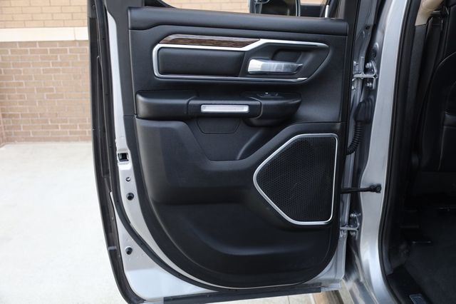 2019 Ram 1500 Laramie 4x4 Quad Cab 6'4" Box - 23002223 - 15