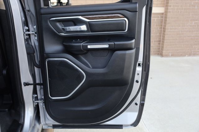 2019 Ram 1500 Laramie 4x4 Quad Cab 6'4" Box - 23002223 - 19