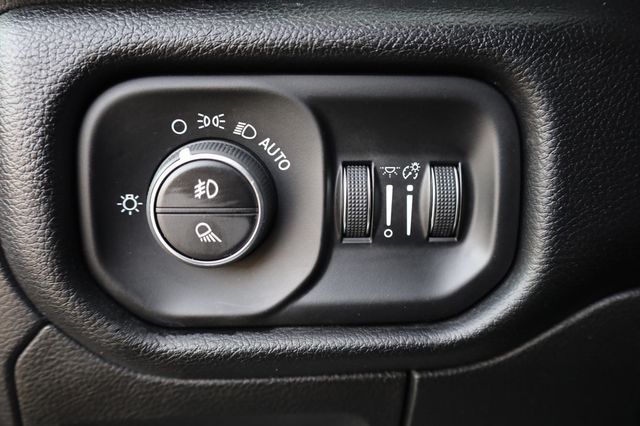 2019 Ram 1500 Laramie 4x4 Quad Cab 6'4" Box - 23002223 - 33