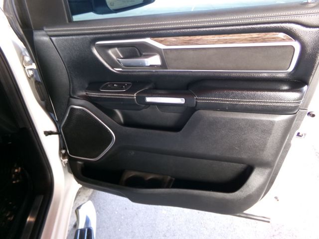 2019 Ram 1500 Laramie 4x4 Quad Cab 6'4" Box - 22932751 - 13