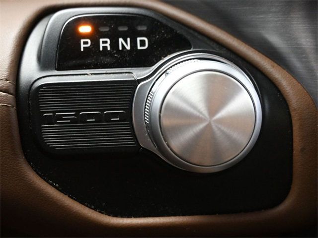 2019 Ram 1500 Laramie Longhorn 4x2 Crew Cab 5'7" Box - 22924866 - 25