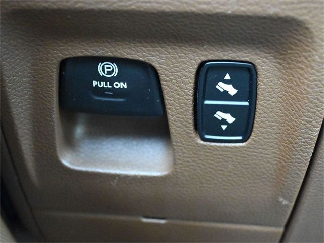 2019 Ram 1500 Laramie Longhorn 4x2 Crew Cab 5'7" Box - 22924866 - 27