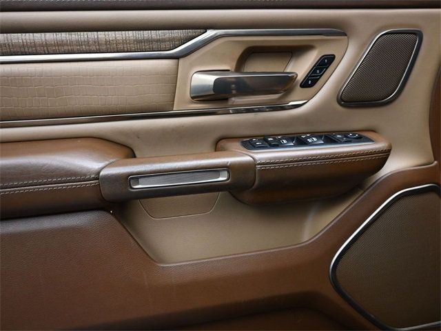 2019 Ram 1500 Laramie Longhorn 4x2 Crew Cab 5'7" Box - 22924866 - 8