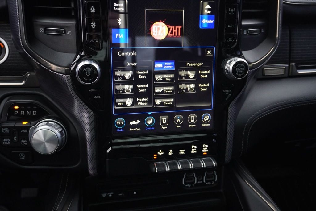 2019 Ram 1500 LIMITED - 22964571 - 32