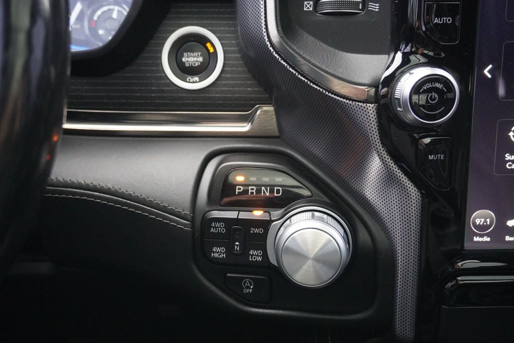 2019 Ram 1500 LIMITED - 22964571 - 38