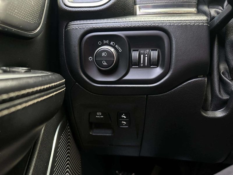 2019 Ram 1500 Limited 4x4 Crew Cab 5'7" Box - 23014123 - 33