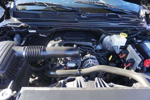 2019 Ram 1500 REBEL, 4X4, PREMIUM WHEELS, ALL TERRAIN TIRES, RUNNING BOARDS - 23050237 - 9