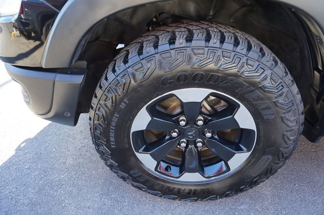 2019 Ram 1500 REBEL, 4X4, PREMIUM WHEELS, ALL TERRAIN TIRES, RUNNING BOARDS - 23050237 - 11